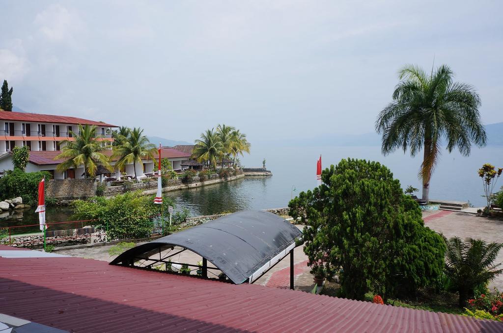 Ambaroba Resort Hotel Tuk Tuk Exterior foto